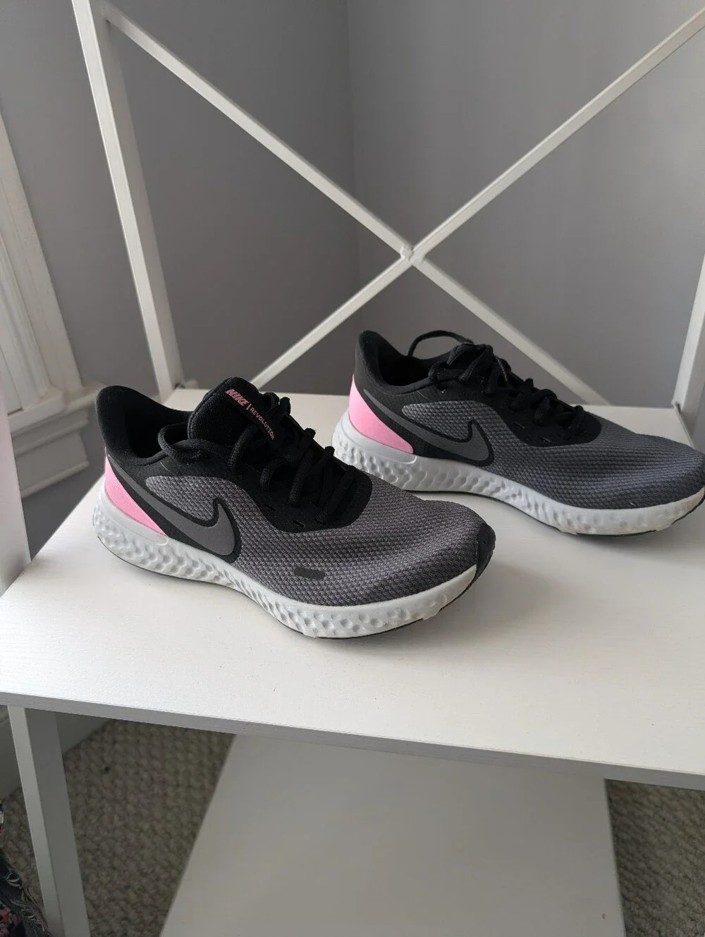Nike Revolution 5 Psychic Pink Grey Running Shoes Women’s Size 8 BQ3207-004